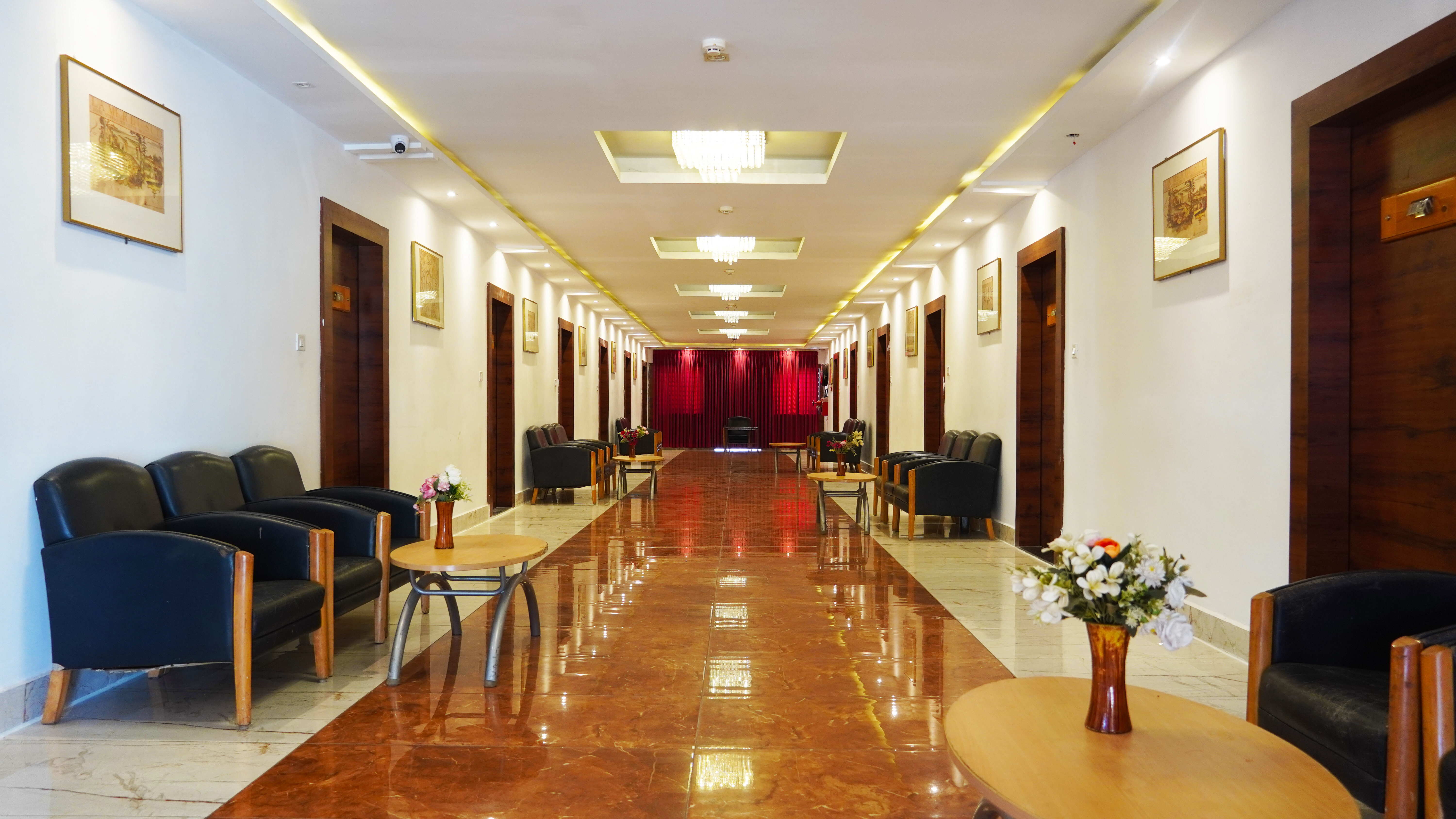 Hotel Yashoda Privilege - lobby setup, Bhopal